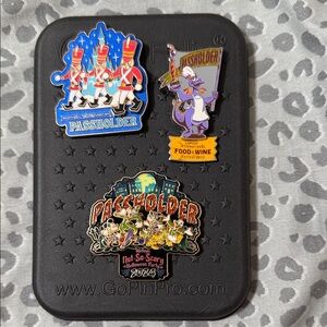 Disney Passholder Pin Set